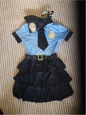 Girls Police Officer Uniform/Costume, Medium, Dress Up, New